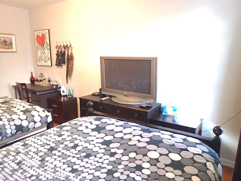 Large 1 Bedroom Chinatown Appartement *