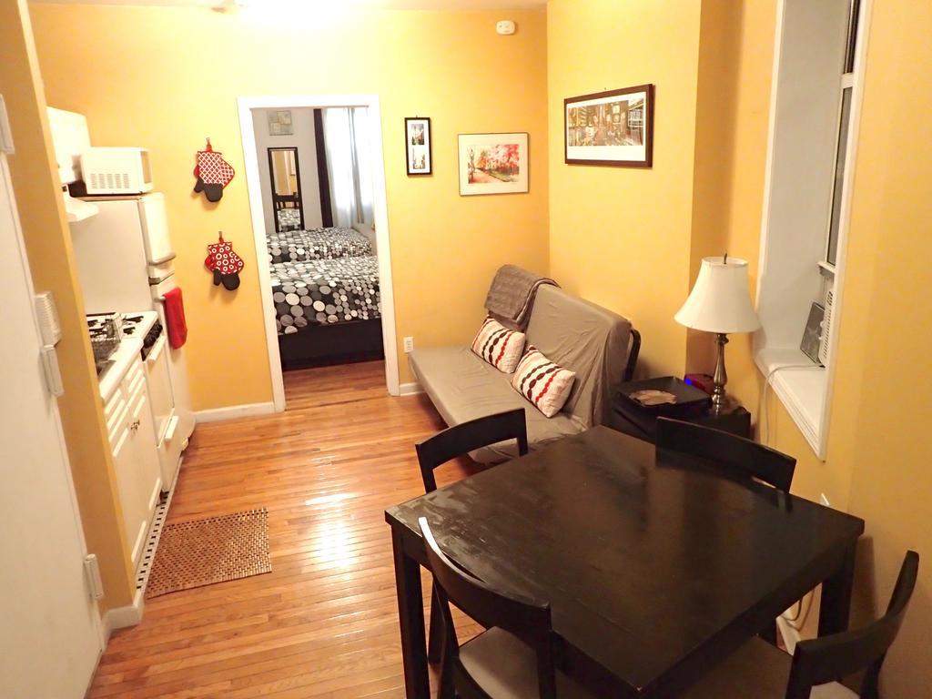 Large 1 Bedroom Chinatown * New York