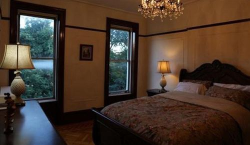 Plg House * New York