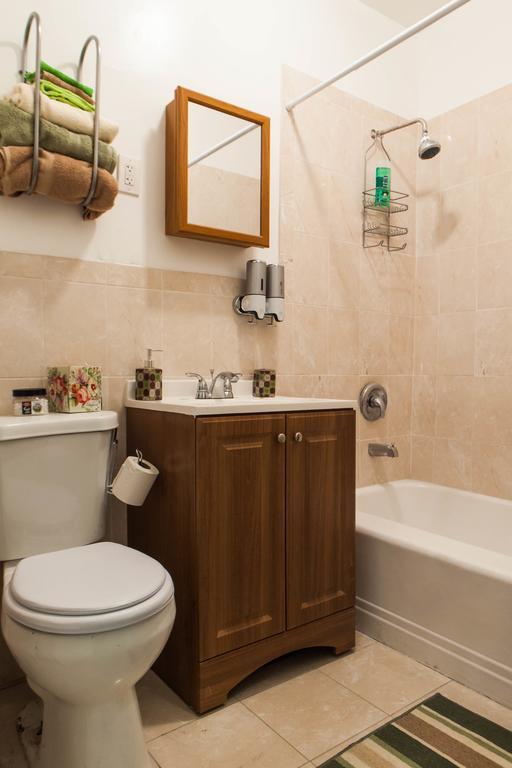Studio And 1 Bedroom - Bronx Appartement *