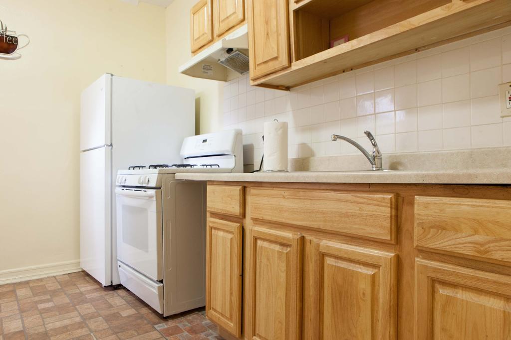 Studio And 1 Bedroom - Bronx * New York