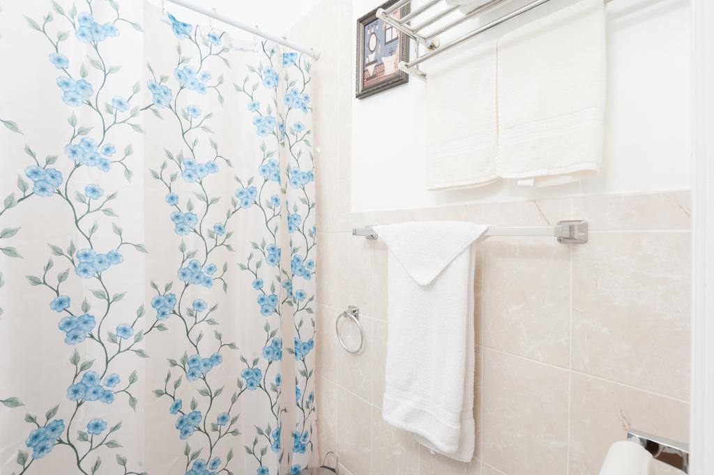 Studio And 1 Bedroom - Bronx * New York