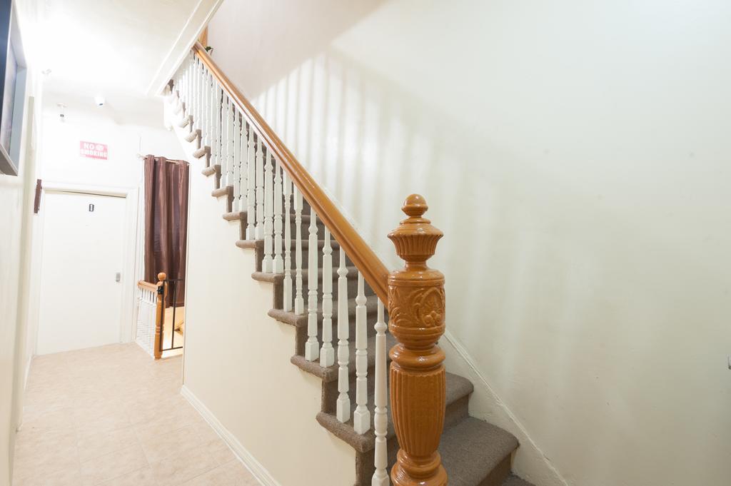 Studio And 1 Bedroom - Bronx Appartement