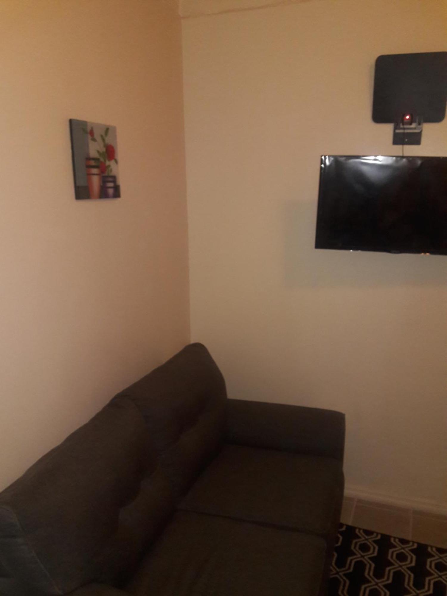Studio And 1 Bedroom - Bronx