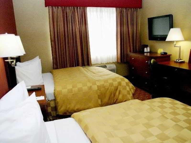 The Landing At Laguardia Hotel