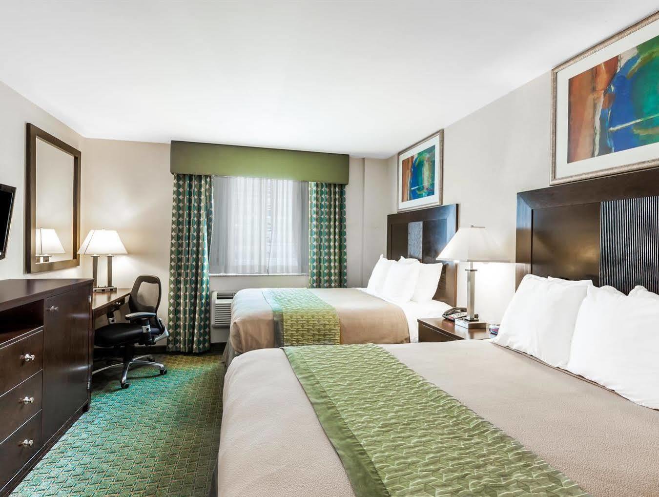 Royal 2* New York City