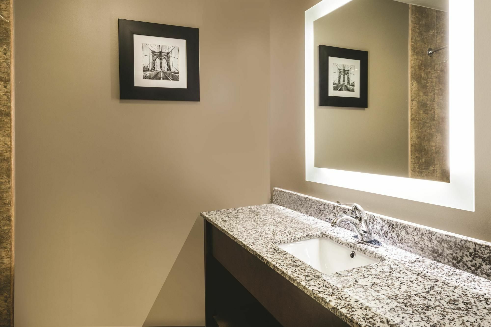 La Quinta By Wyndham Brooklyn New York City