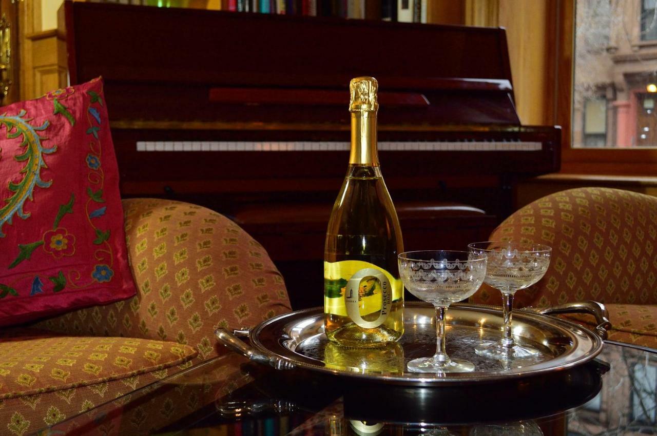 Harlem Jazz Getaway Mansion. Hébergement de vacances New York