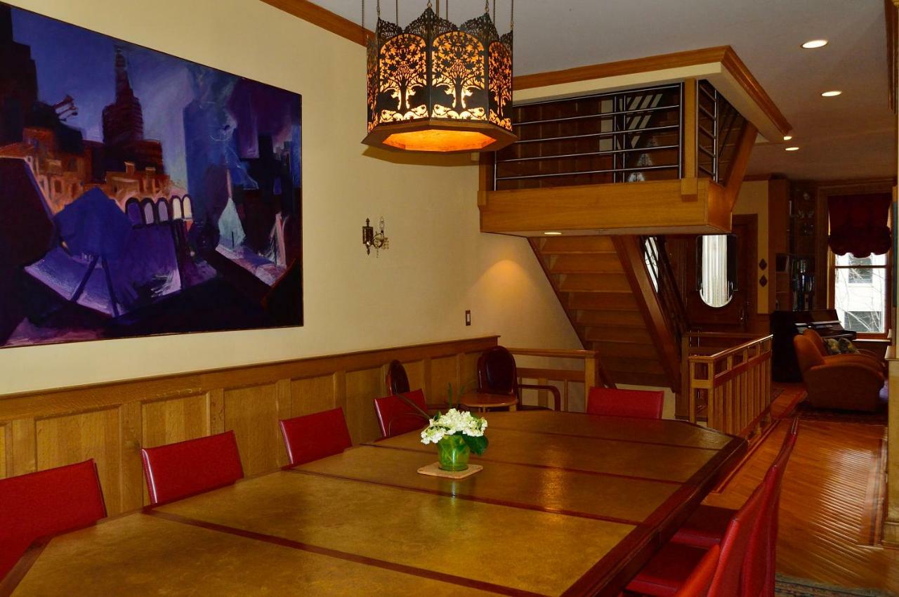 Harlem Jazz Getaway Mansion. Hébergement de vacances New York