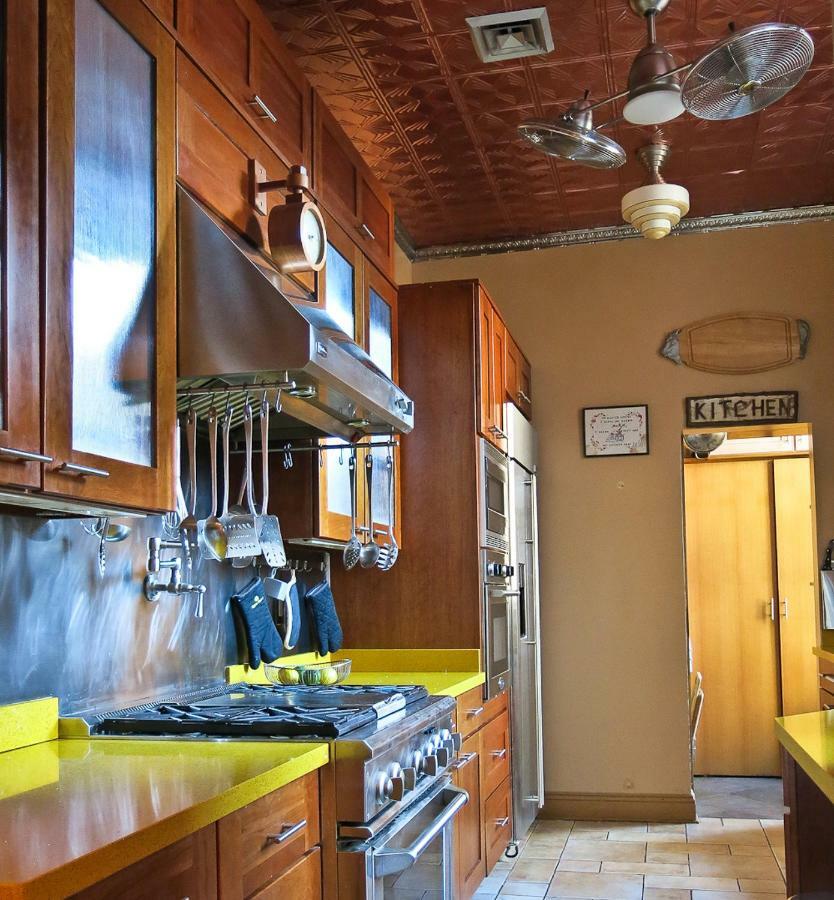 Harlem Jazz Getaway Mansion. Hébergement de vacances