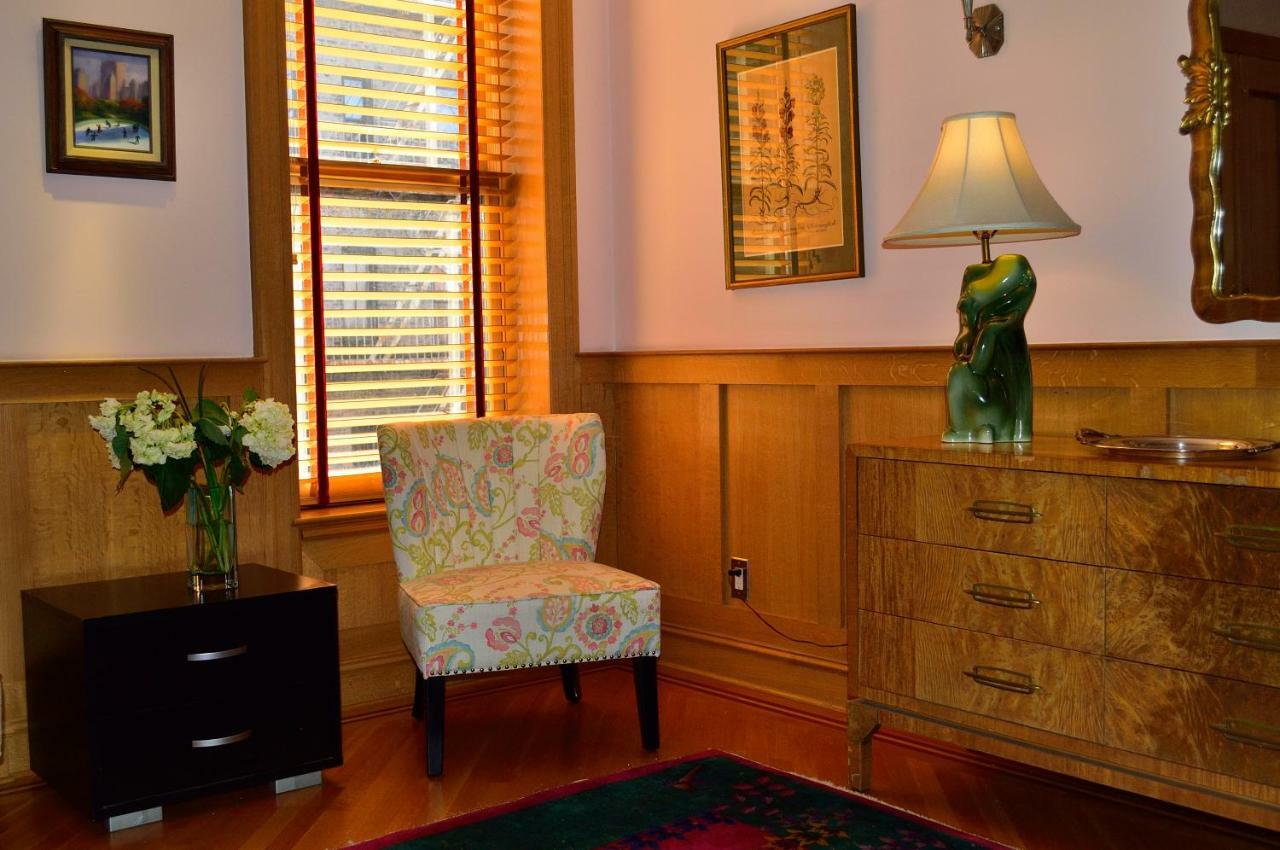 Harlem Jazz Getaway Mansion. Hébergement de vacances
