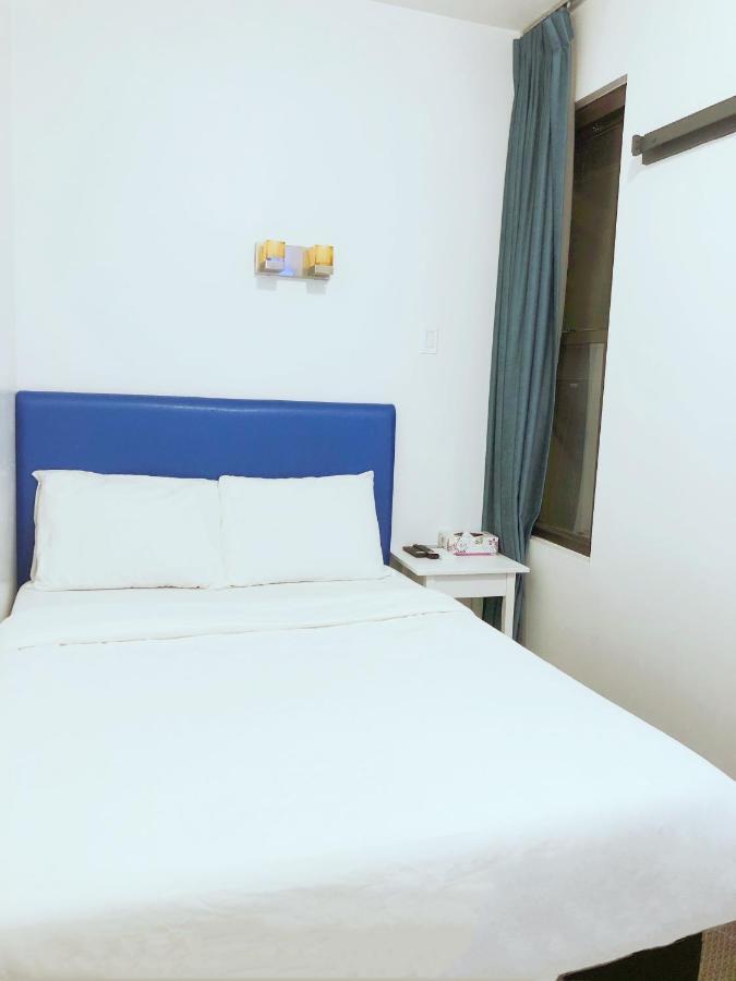 Hotel 837