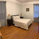 Cozy 2 bedroom apartment in Queens
