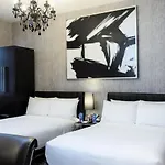 Square Hotel At Times Square