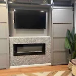 Dérive Stays - Affordable Brooklyn Apt. w/ balcony
