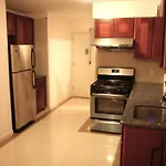 Anyi Guesthouse In Flushing