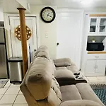Entire Guest Suite *close to JFK&LGA