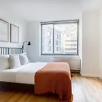 Lic 1Br W Doorman Gym Pool Wd Nr East River Nyc-942