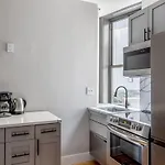 Soho 2Br W Balcony Wd Nr Wf Nyc-1190