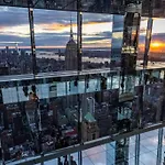 1 Bd Luxury Apartment With Stunning Views
