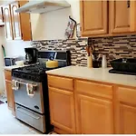 2 Spacious Apartments Oasis To Choose From 20 Min From Manhattan In A Quiet Neighborhood