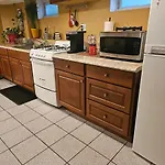Warm Queens Apartment 5 Min From Laguardia 1 Min From Train