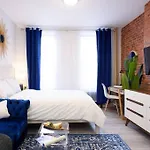240-11 New Studio Prime Upper East W&D