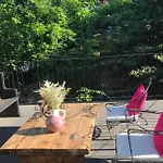 Art Filled Brooklyn Brownstone - 3 Bedroom 2.5 Bath, Deck, Tv Room, Library