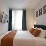 Magnificent 5 Bedroom Apt In Nyc!