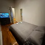 Cozy Townhouse In Harlem