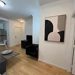 Modern Apartment By Central Park 3Br