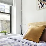 2 Bedroom Cozy Apartment Next To Rockefeller Center