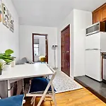 2 Bedroom Cozy Apartment Next To Rockefeller Center