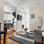 Stylish Private Room In Upper East Side!