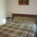 Beautiful 3 Bedroom Apartment In Nyc!