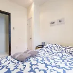 Enjoy Easy Access To The Heart Of Uws