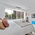 Chinatown Essential 2 Bedroom 900 Square Feet