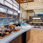 Courtyard By Marriott New York Queens/Fresh Meadows