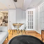 Stylish Midtown 2Bed 1Bth Apartment In The Heart Of Midtown Manhattan