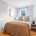 Stylish Midtown 2Bed 1Bth Apartment In The Heart Of Midtown Manhattan