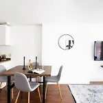 1435-3 3 Bedrooms 2Bath W&D Prime Upper East