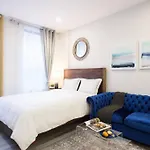 240-9 Luxury Prime Location Studio W&D
