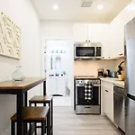 240-9 Luxury Prime Location Studio W&D