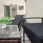 1597-Phn Ph Duplex -Private Outdoor 2Bath