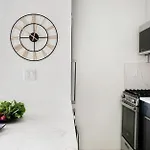 1597-6 Luxury Studio Upper East Side W&D