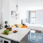 1597-11 Prime Ues Studio