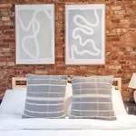 Charming East Village 3Bedroom 2Bath Near Tompkins Square Park