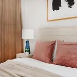 69-4D Trendy Lower East Side 1Br Brand New
