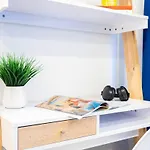 69-4C Brand New Holiday Haven Prime Lower East Side 1Br Apt