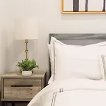 69-4A Quality New Prime Lower East 1Br Apt